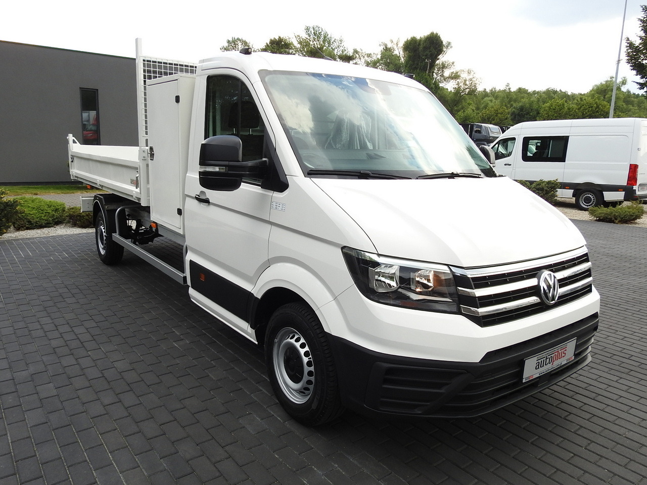 VOLKSWAGEN CRAFTER TIPPER CRUISE CONTROL 100HP - Dostavno vozilo prekucnik: slika 4 VOLKSWAGEN CRAFTER TIPPER CRUISE CONTROL 100HP - Dostavno vozilo prekucnik: slika 4