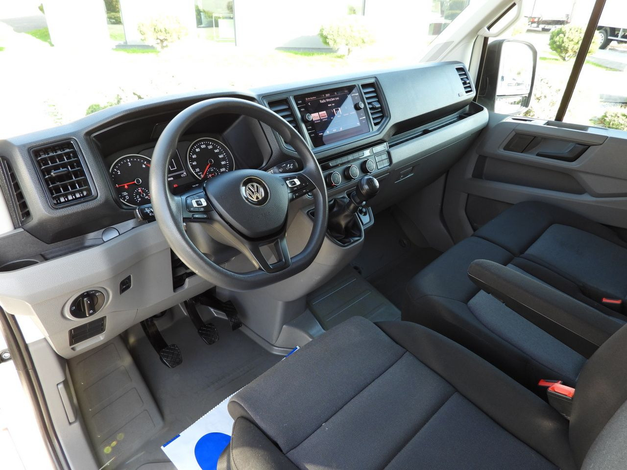 VOLKSWAGEN CRAFTER TIPPER CRUISE CONTROL NAVIGATION TWIN WHEELS AIR CONDITIONING 180HP - Dostavno vozilo prekucnik: slika 2 VOLKSWAGEN CRAFTER TIPPER CRUISE CONTROL NAVIGATION TWIN WHEELS AIR CONDITIONING 180HP - Dostavno vozilo prekucnik: slika 2