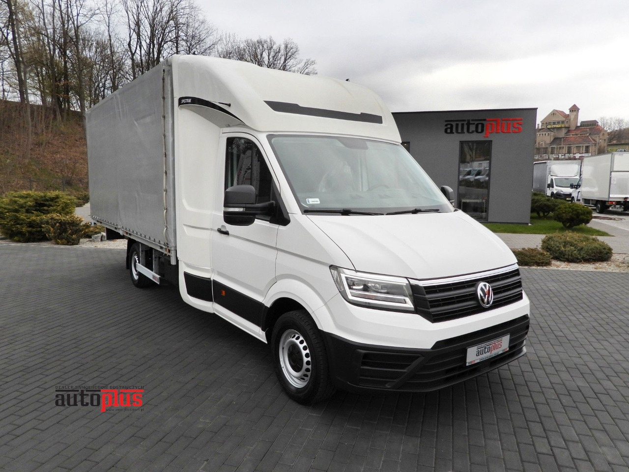 Volkswagen CRAFTER PRITSCHE PLANE 10 PALETTEN WEBASTO - Dostavno vozilo s ponjavo: slika 1 Volkswagen CRAFTER PRITSCHE PLANE 10 PALETTEN WEBASTO - Dostavno vozilo s ponjavo: slika 1