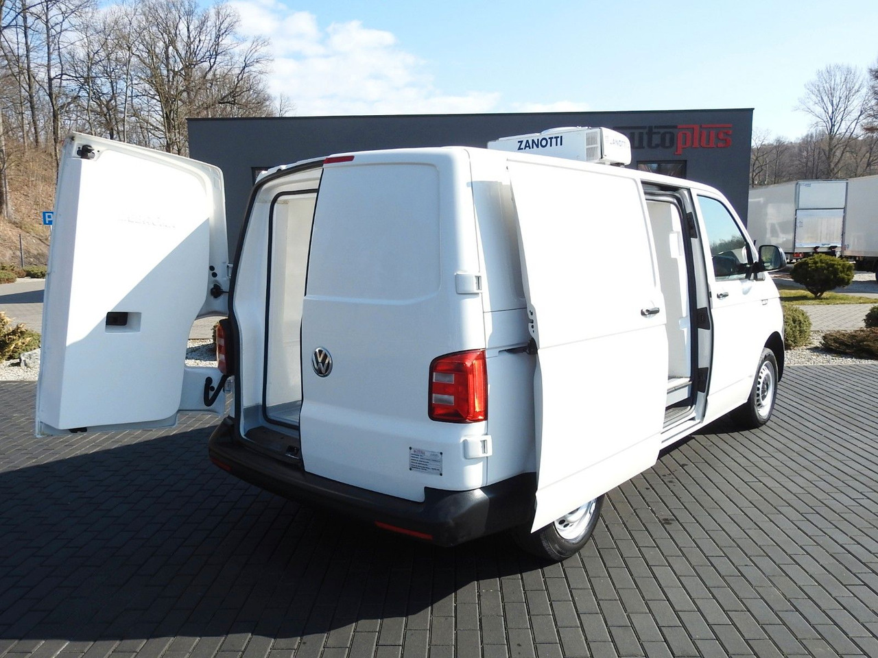 Volkswagen TRANSPORTER T6 KÜHLKASTENWAGEN 0*C TEMPOMAT - Hladilno vozilo: slika 3 Volkswagen TRANSPORTER T6 KÜHLKASTENWAGEN 0*C TEMPOMAT - Hladilno vozilo: slika 3
