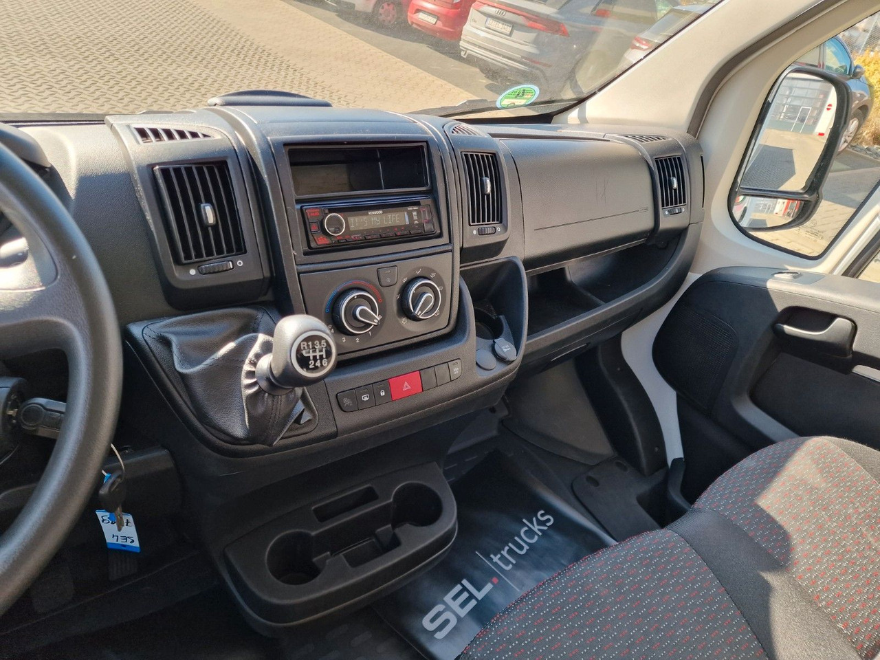 Dostavno vozilo z zabojnikom Citroën Jumper / Ladebordwand / 3 Sitzen / Klimaanlage: slika 25