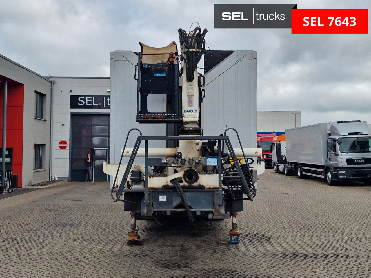 H&W HWDKSK38 / Glasrecycling / Kran / Lenkachse - Kiper polprikolica: slika 2 H&W HWDKSK38 / Glasrecycling / Kran / Lenkachse - Kiper polprikolica: slika 2