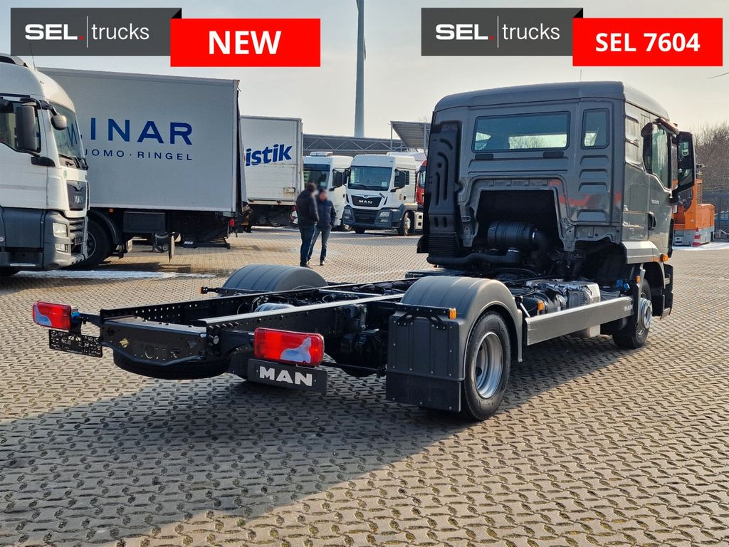 MAN TGL 8.250 4x2 BB / Nebenabtrieb/NEU/Euro 6E MAN TGL 8.250 4x2 BB / Nebenabtrieb/NEU/Euro 6E - Tovornjak-šasija: slika 5 MAN TGL 8.250 4x2 BB / Nebenabtrieb/NEU/Euro 6E MAN TGL 8.250 4x2 BB / Nebenabtrieb/NEU/Euro 6E - Tovornjak-šasija: slika 5