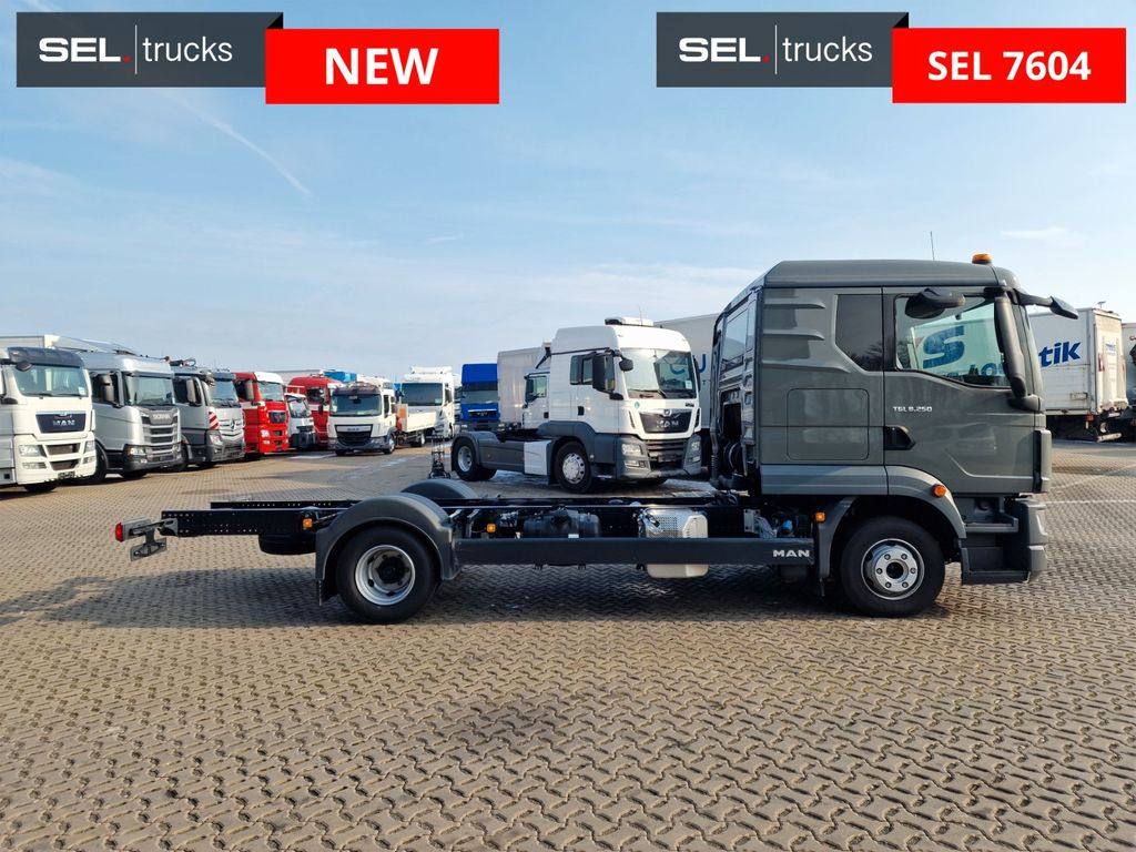 MAN TGL 8.250 4x2 BB / Nebenabtrieb/NEU/Euro 6E MAN TGL 8.250 4x2 BB / Nebenabtrieb/NEU/Euro 6E - Tovornjak-šasija: slika 4 MAN TGL 8.250 4x2 BB / Nebenabtrieb/NEU/Euro 6E MAN TGL 8.250 4x2 BB / Nebenabtrieb/NEU/Euro 6E - Tovornjak-šasija: slika 4
