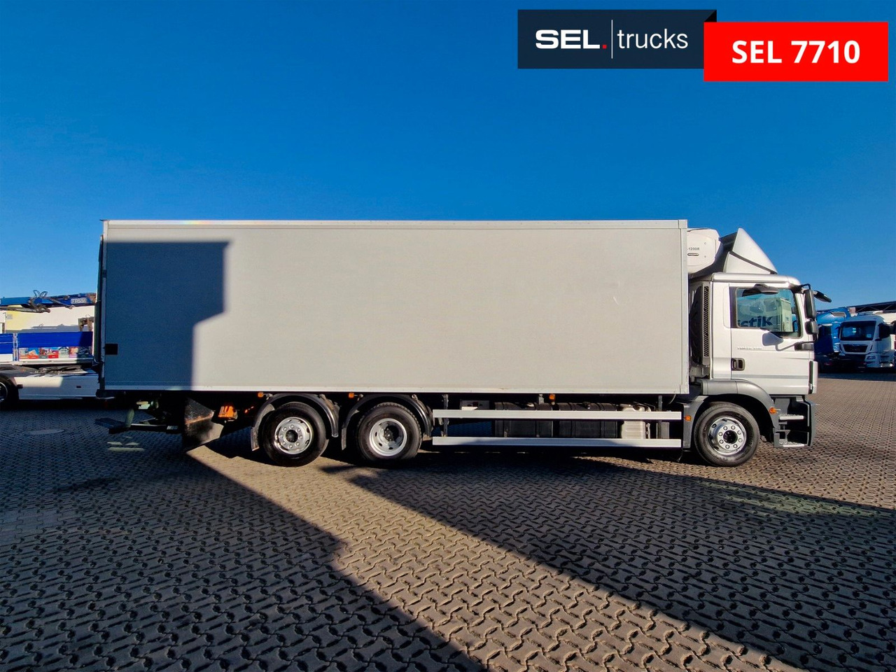 MAN TGM 22.290 6X2-4 LL / Ladebordwand / Thermo King - Tovornjak hladilnik: slika 4 MAN TGM 22.290 6X2-4 LL / Ladebordwand / Thermo King - Tovornjak hladilnik: slika 4