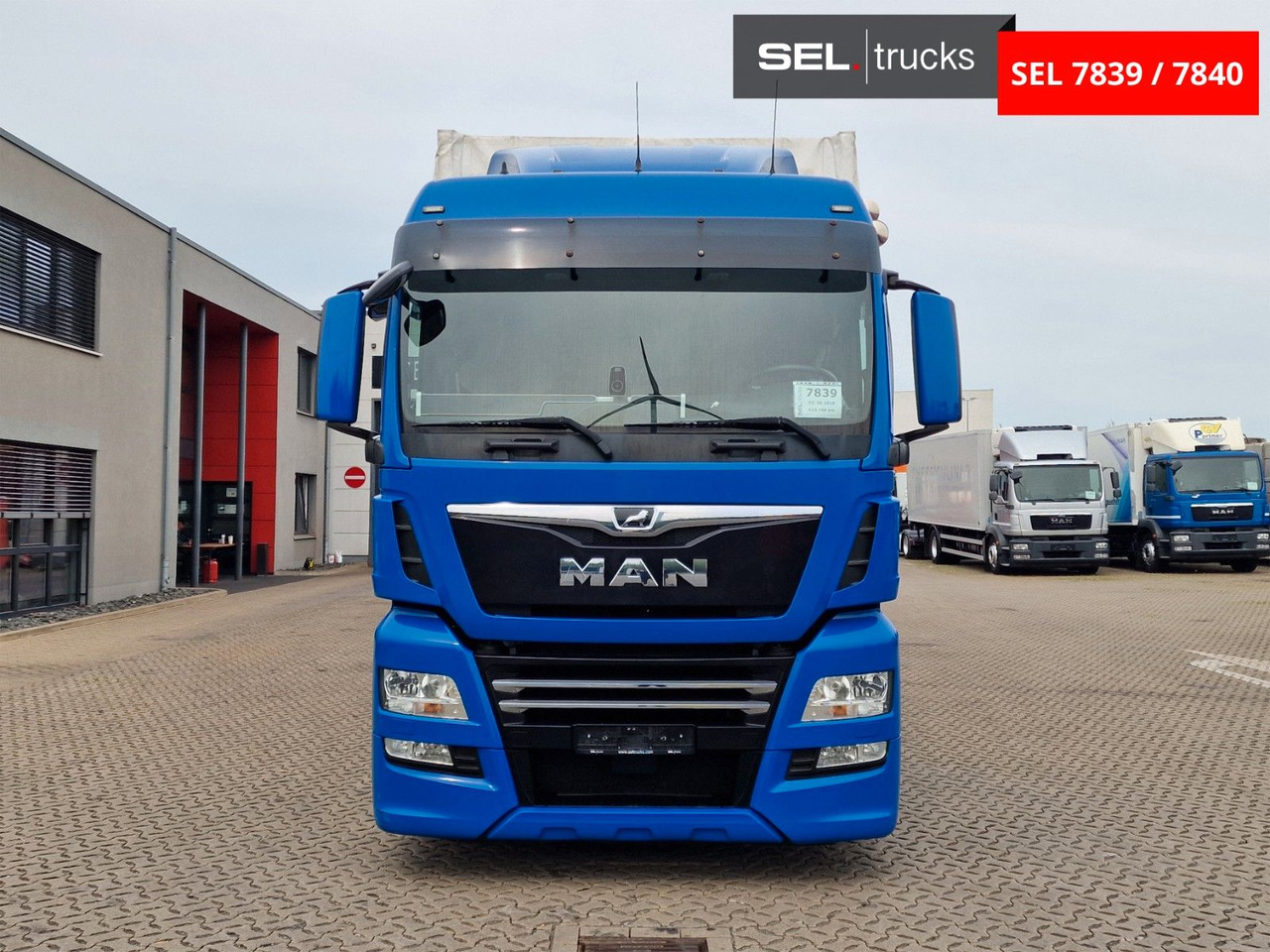 MAN TGX 18.500 4x2 LL-U /Intarder/Druchlade/Hubdach - Tovornjak s ponjavo: slika 2 MAN TGX 18.500 4x2 LL-U /Intarder/Druchlade/Hubdach - Tovornjak s ponjavo: slika 2
