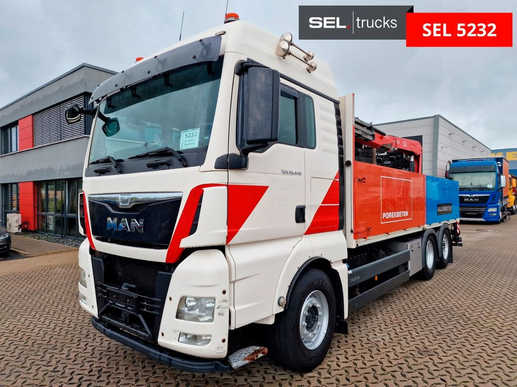 MAN TGX 26.440 / Intarder / Fassi / Lenkachse MAN TGX 26.440 / Intarder / Fassi / Lenkachse - Tovornjak z dvigalom: slika 1 MAN TGX 26.440 / Intarder / Fassi / Lenkachse MAN TGX 26.440 / Intarder / Fassi / Lenkachse - Tovornjak z dvigalom: slika 1