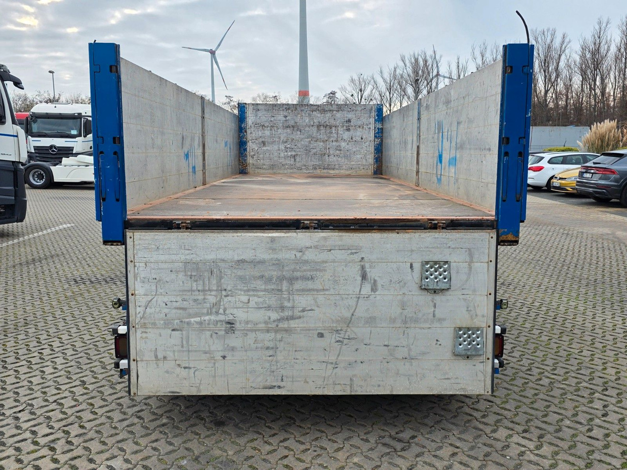 Plato/ Tovorna prikolica Schmitz Cargobull Gotha APR 18 / Baustoff: slika 9