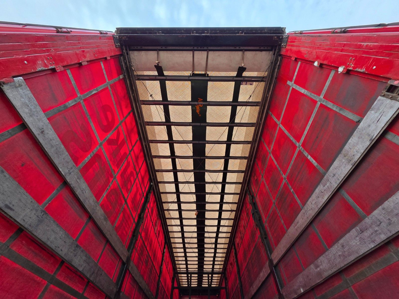 Polprikolica za prevoz pijač Schwarzmüller SJ / Liftachse / Schwanenhals: slika 11