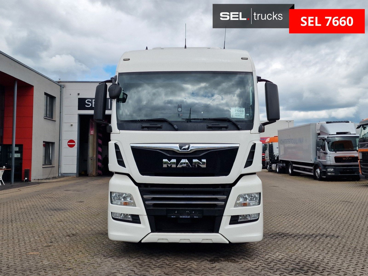 MAN TGX 18.460 4X2 LLS-U / Retarder / 2 Tanks - Vlačilec: slika 2 MAN TGX 18.460 4X2 LLS-U / Retarder / 2 Tanks - Vlačilec: slika 2