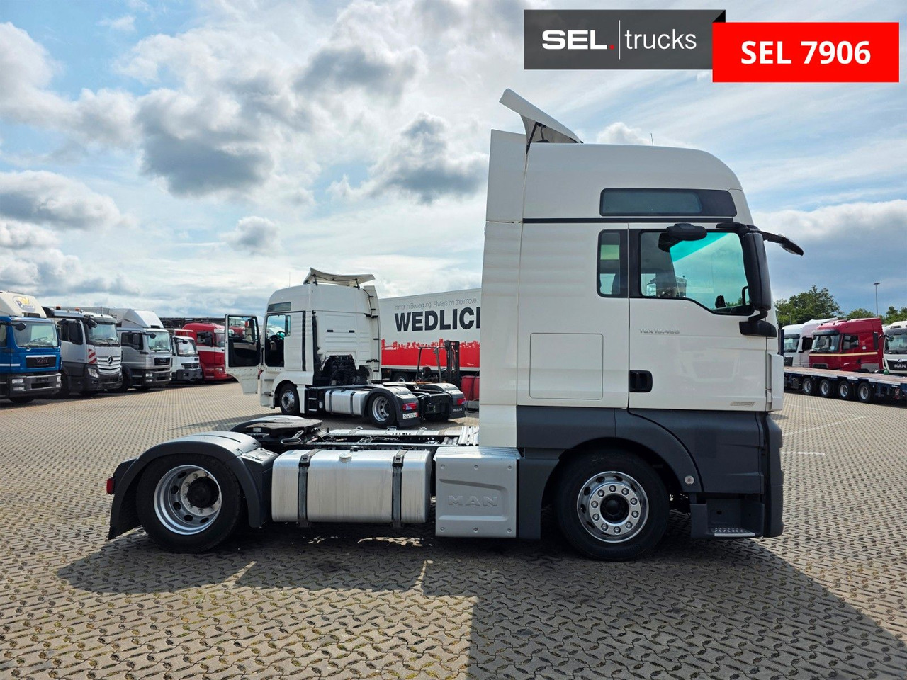 MAN TGX 18.460 4X2 LLS-U / Retarder - Vlačilec: slika 4 MAN TGX 18.460 4X2 LLS-U / Retarder - Vlačilec: slika 4