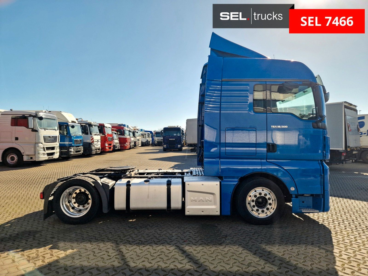 MAN TGX 18.500 4X2 LLS-U / Standklima / Xenon / Navi - Vlačilec: slika 4 MAN TGX 18.500 4X2 LLS-U / Standklima / Xenon / Navi - Vlačilec: slika 4