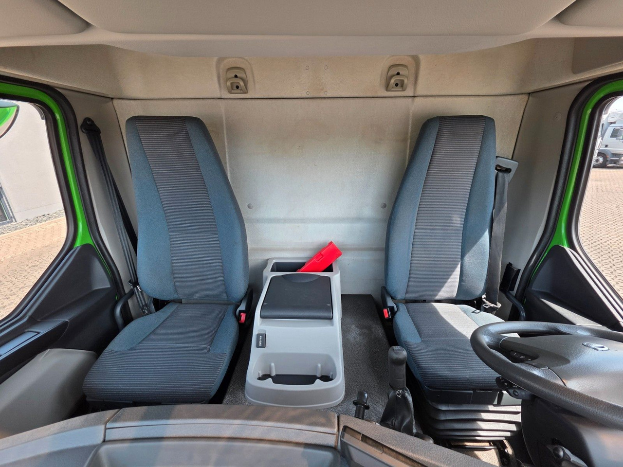 Tovornjak s ponjavo Volvo FL 240: slika 20 Tovornjak s ponjavo Volvo FL 240: slika 20