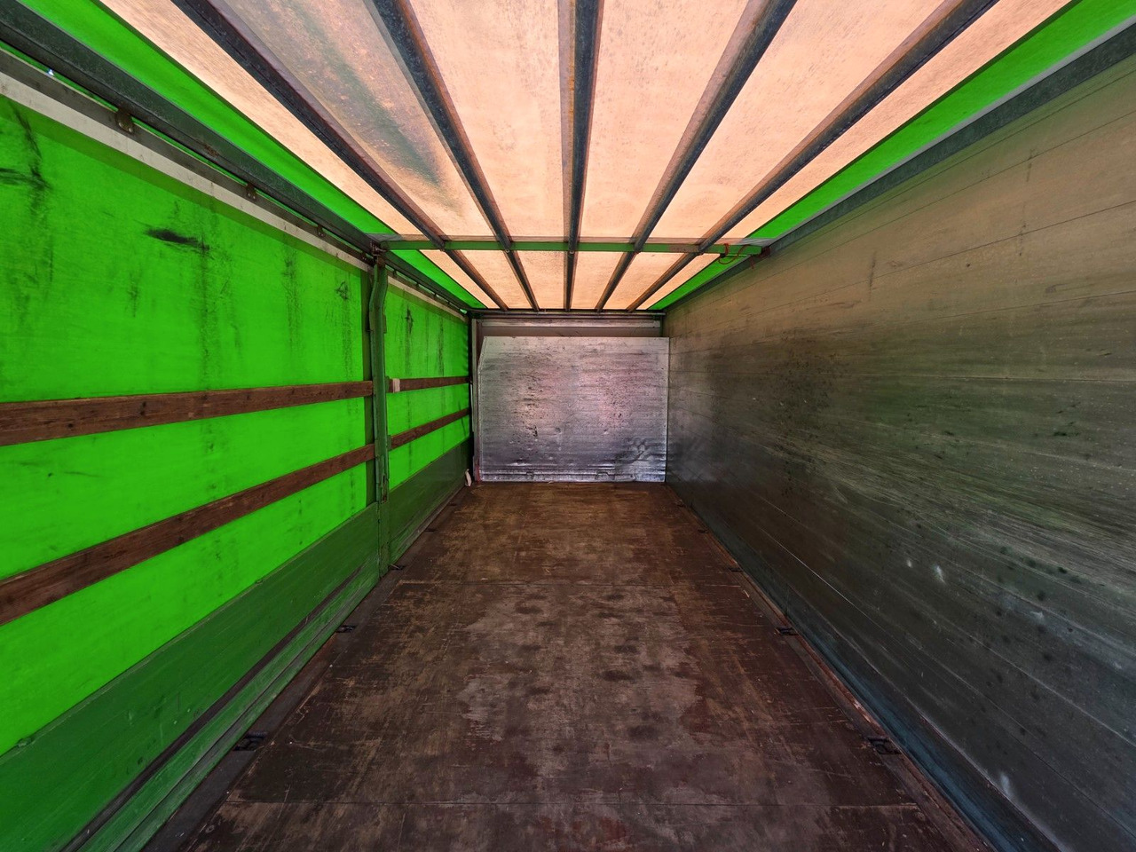 Tovornjak s ponjavo Volvo FL 240: slika 10 Tovornjak s ponjavo Volvo FL 240: slika 10