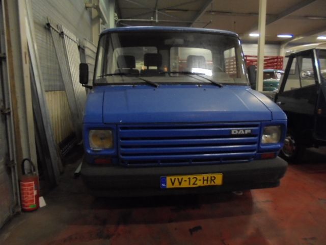 DAF 400 400 - Tovornjak s kesonom: slika 2 DAF 400 400 - Tovornjak s kesonom: slika 2