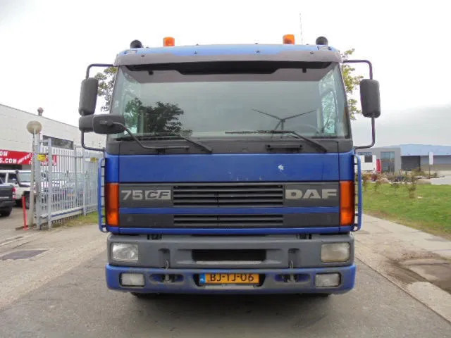 DAF 75.270 4X2 NL TRUCK - Tovornjak z dvigalom: slika 2 DAF 75.270 4X2 NL TRUCK - Tovornjak z dvigalom: slika 2