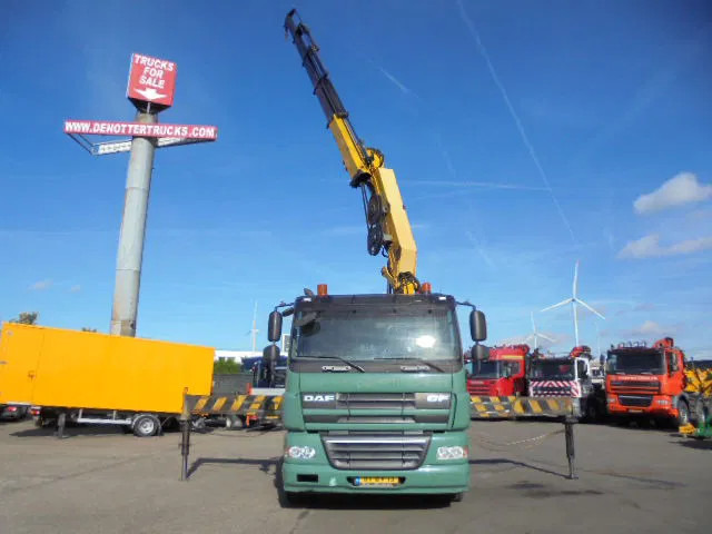DAF 85.410 FTN - Tovornjak z dvigalom: slika 2 DAF 85.410 FTN - Tovornjak z dvigalom: slika 2