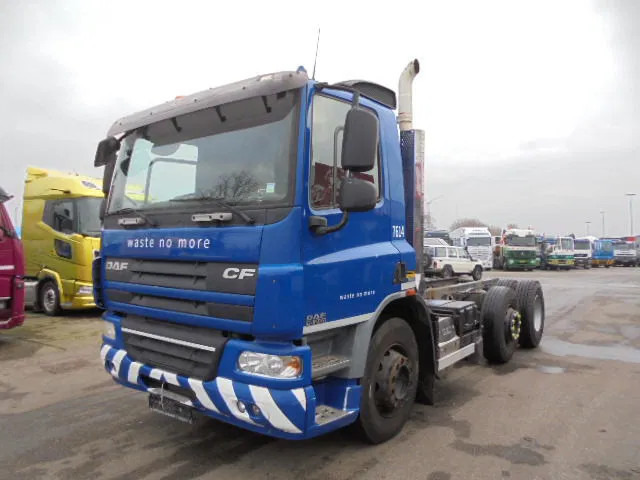 DAF CF 75.250 6X2 - Tovornjak-šasija: slika 1 DAF CF 75.250 6X2 - Tovornjak-šasija: slika 1
