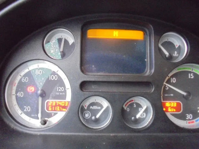 DAF CF 75 250 6X2 NL TRUCK APK 01-03-2026 lizing DAF CF 75 250 6X2 NL TRUCK APK 01-03-2026: slika 9 DAF CF 75 250 6X2 NL TRUCK APK 01-03-2026 lizing DAF CF 75 250 6X2 NL TRUCK APK 01-03-2026: slika 9