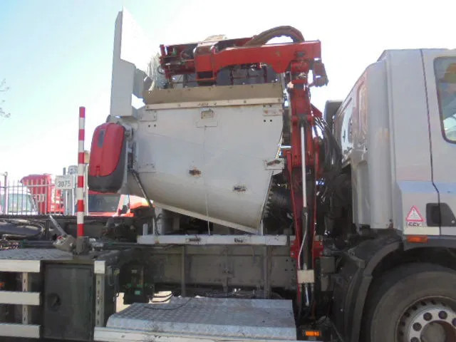 DAF CF 75.310 FAN 6x2 NL TRUCK - Tovornjak-šasija: slika 4 DAF CF 75.310 FAN 6x2 NL TRUCK - Tovornjak-šasija: slika 4