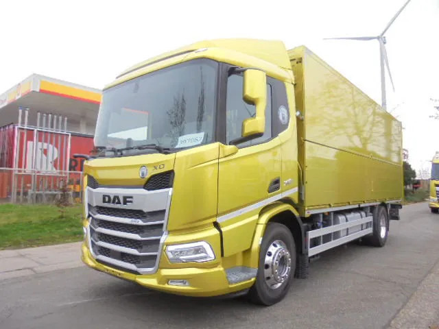 DAF XD 370 FA DEMO MET FABRIEKS GARANTIE NL TRUCK - Tovornjak zabojnik: slika 1 DAF XD 370 FA DEMO MET FABRIEKS GARANTIE NL TRUCK - Tovornjak zabojnik: slika 1