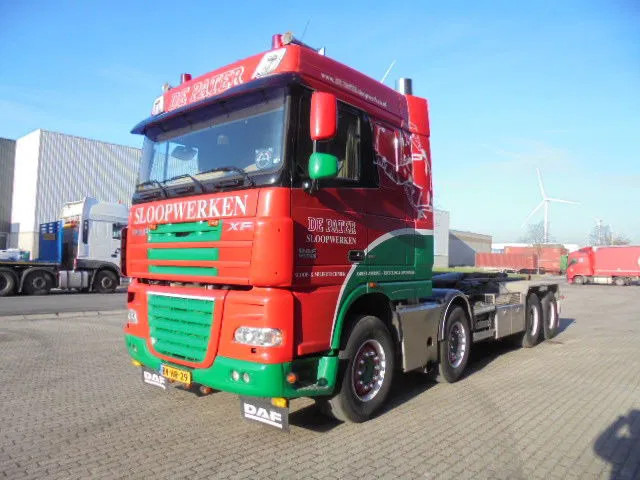 DAF XF 105 410 FAD 8X4 STEEL SUSPENSION - Kotalni prekucni tovornjak: slika 1 DAF XF 105 410 FAD 8X4 STEEL SUSPENSION - Kotalni prekucni tovornjak: slika 1