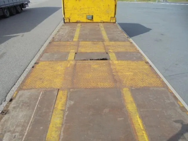 DAF XF 510 FAR 6X2 - Tovornjak s kesonom: slika 4 DAF XF 510 FAR 6X2 - Tovornjak s kesonom: slika 4