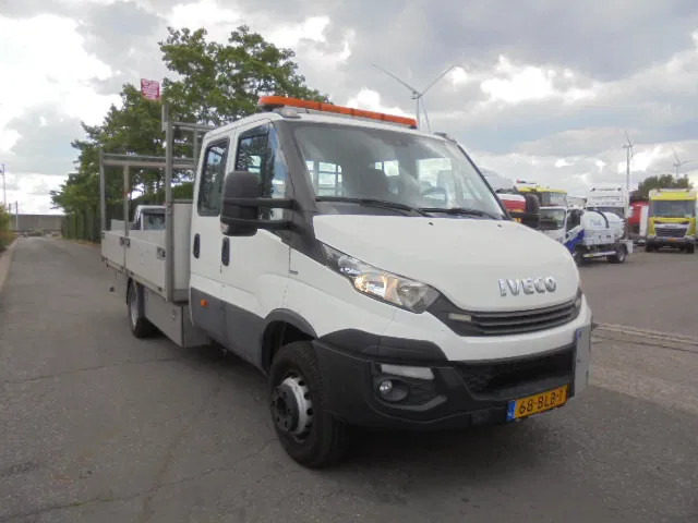 Iveco Daily 70 C18 + NL KENTEKEN APK TOT 19-07-2026 - Tovornjak s kesonom: slika 2 Iveco Daily 70 C18 + NL KENTEKEN APK TOT 19-07-2026 - Tovornjak s kesonom: slika 2