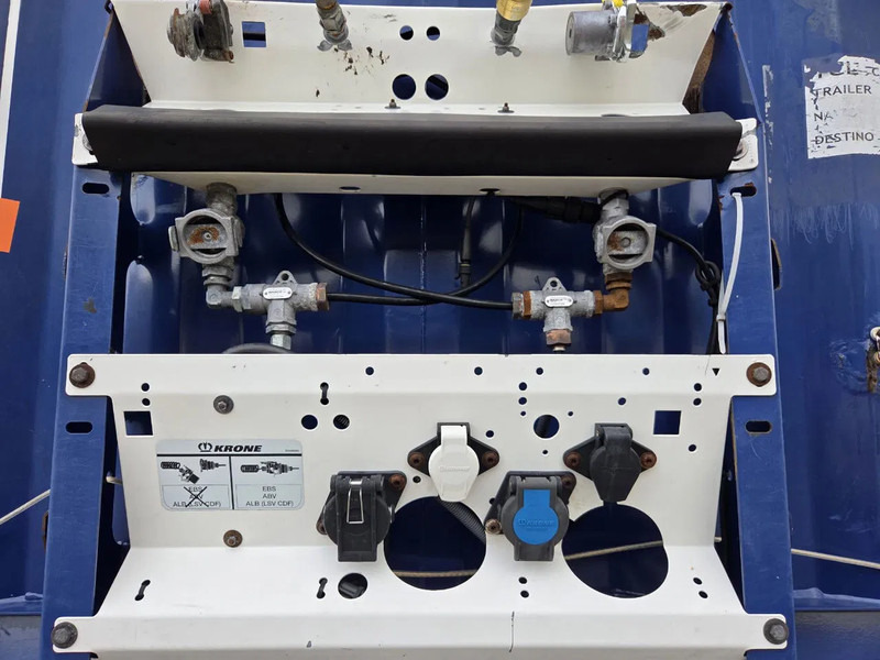 Krone SD NL TRAILER 25X IN STOCK - Polprikolica s ponjavo: slika 2 Krone SD NL TRAILER 25X IN STOCK - Polprikolica s ponjavo: slika 2