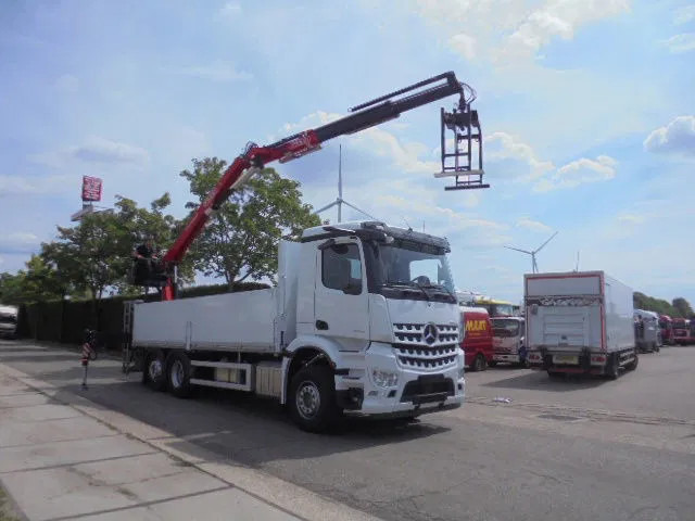 Mercedes-Benz Arocs 2545 + RETARDER 6X2 NEW /DEMO - Tovornjak z dvigalom: slika 2 Mercedes-Benz Arocs 2545 + RETARDER 6X2 NEW /DEMO - Tovornjak z dvigalom: slika 2