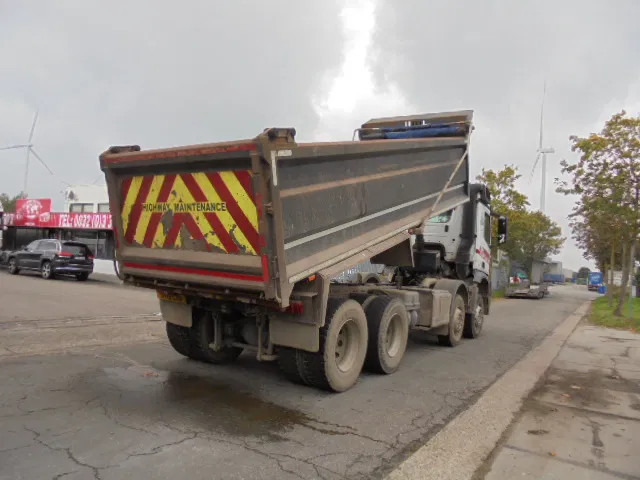 Mercedes-Benz Arocs 3240 K 8X4 - Tovornjak prekucnik: slika 5 Mercedes-Benz Arocs 3240 K 8X4 - Tovornjak prekucnik: slika 5