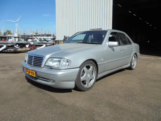 Mercedes-Benz C-Klasse 43 AMG - Limuzina: slika 1 Mercedes-Benz C-Klasse 43 AMG - Limuzina: slika 1