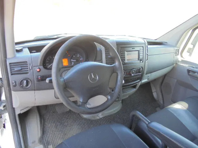 Dostavno vozilo z zabojnikom Mercedes-Benz Sprinter 316 CDI: slika 8