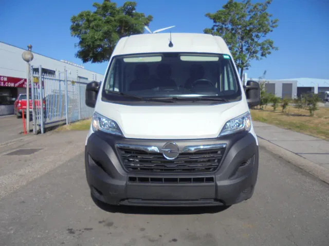 Opel Movano L3H2 2.2L BLUE HDI 140 - Furgon: slika 2 Opel Movano L3H2 2.2L BLUE HDI 140 - Furgon: slika 2
