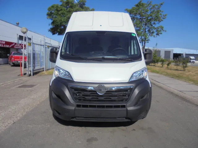 Opel Movano L3H2 2.2L BLUE HDI 165 - Furgon: slika 2 Opel Movano L3H2 2.2L BLUE HDI 165 - Furgon: slika 2