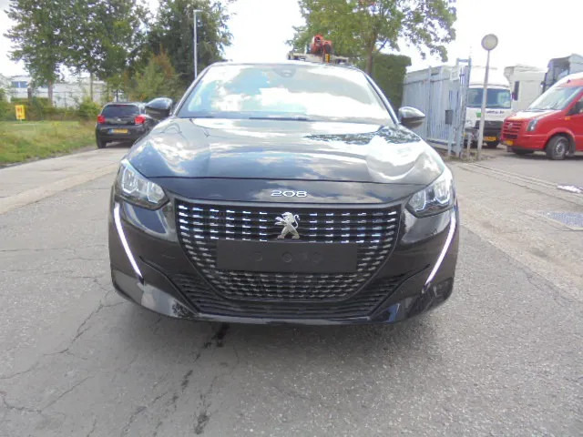 Peugeot 208 208 NEW TAX FREE - Kombilimuzina: slika 2 Peugeot 208 208 NEW TAX FREE - Kombilimuzina: slika 2