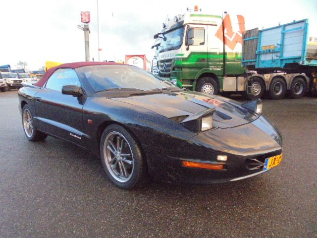 Pontiac Firebird AUT CONVERTIBLE - Avtomobil: slika 2 Pontiac Firebird AUT CONVERTIBLE - Avtomobil: slika 2