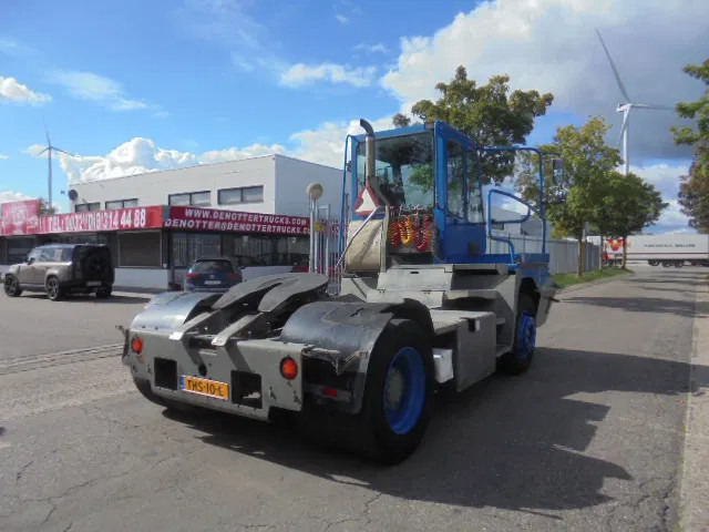 Terberg YT 182 NL KENTEKEN - Terminalski traktor: slika 4 Terberg YT 182 NL KENTEKEN - Terminalski traktor: slika 4