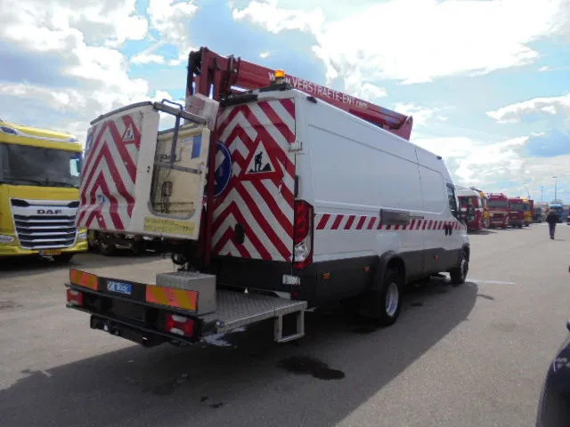 Iveco Daily 70 70C17 - Tovornjak, Tovornjak z dvigalom: slika 5 Iveco Daily 70 70C17 - Tovornjak, Tovornjak z dvigalom: slika 5