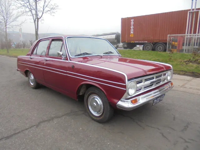 Vauxhall VX 4.90 - Limuzina: slika 4 Vauxhall VX 4.90 - Limuzina: slika 4