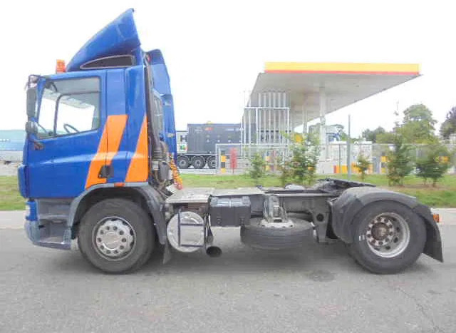 DAF CF 75.270 CF 75 HANDGESCHAKELD NL TRUCK TUV -APK 12--5-2026 - Vlačilec: slika 2 DAF CF 75.270 CF 75 HANDGESCHAKELD NL TRUCK TUV -APK 12--5-2026 - Vlačilec: slika 2