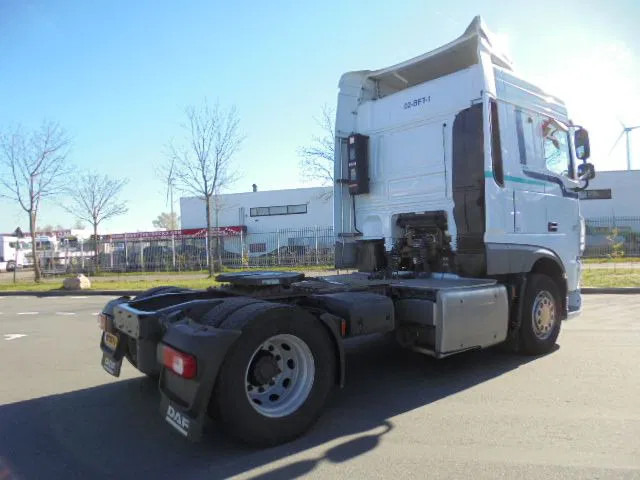 DAF XF 440 125XDAF 106 TRACTOR HEAD IN STOCK - Vlačilec: slika 2 DAF XF 440 125XDAF 106 TRACTOR HEAD IN STOCK - Vlačilec: slika 2