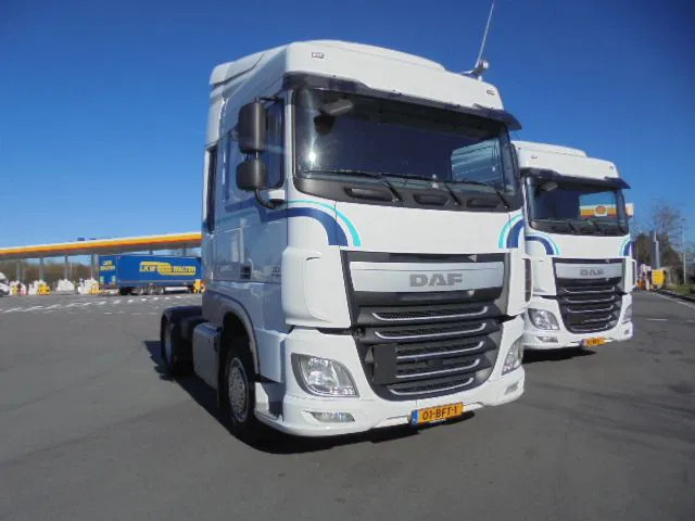 DAF XF 440 125XDAF 106 TRACTOR HEAD IN STOCK - Vlačilec: slika 3 DAF XF 440 125XDAF 106 TRACTOR HEAD IN STOCK - Vlačilec: slika 3