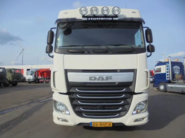 DAF XF 440 - Vlačilec: slika 2 DAF XF 440 - Vlačilec: slika 2
