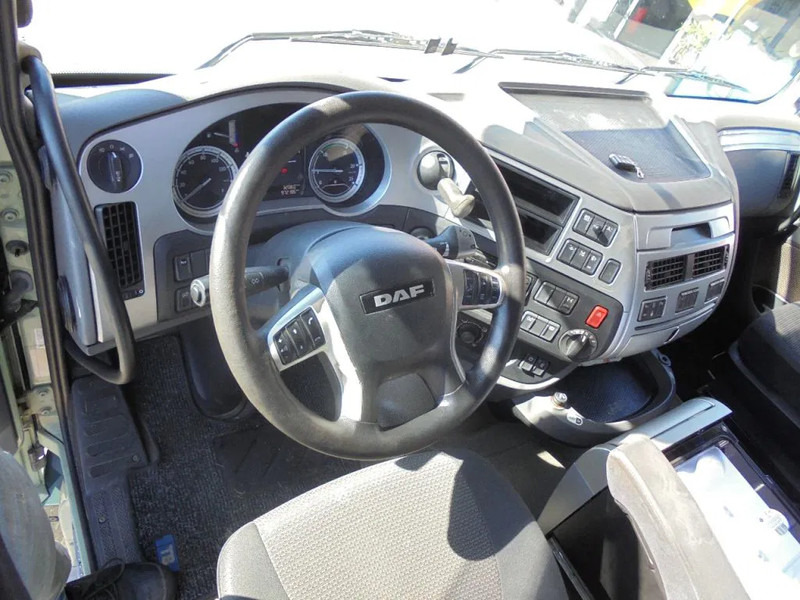 Interior photo 1: Vlačilec DAF XF 440