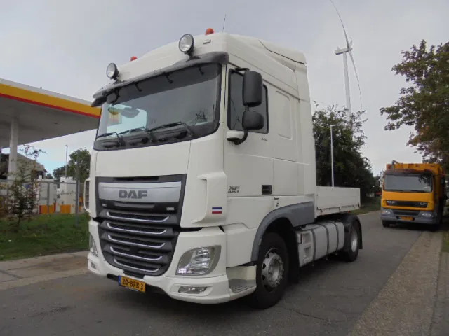 DAF XF 440 - Vlačilec: slika 1 DAF XF 440 - Vlačilec: slika 1