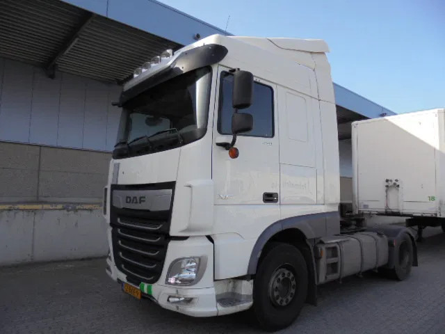 DAF XF 450 - Vlačilec: slika 1 DAF XF 450 - Vlačilec: slika 1