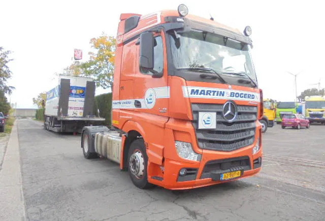 Mercedes-Benz Actros 1842 APK 06-2026 - Vlačilec: slika 3 Mercedes-Benz Actros 1842 APK 06-2026 - Vlačilec: slika 3