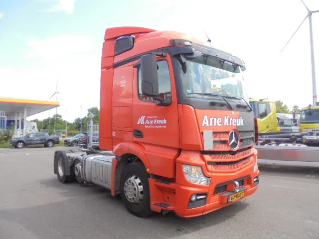 Mercedes-Benz Actros 2343 6X2 VOORLOOPAS - Vlačilec: slika 3 Mercedes-Benz Actros 2343 6X2 VOORLOOPAS - Vlačilec: slika 3