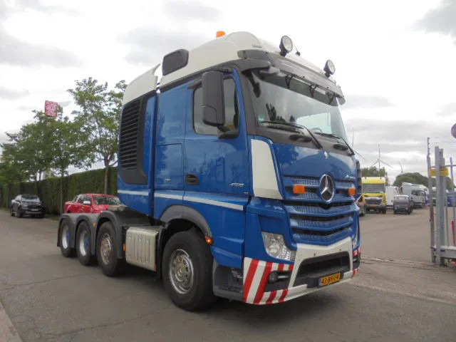 Mercedes-Benz Actros 4158 8X4 180 TON NL KENTEKEN - Vlačilec: slika 3 Mercedes-Benz Actros 4158 8X4 180 TON NL KENTEKEN - Vlačilec: slika 3
